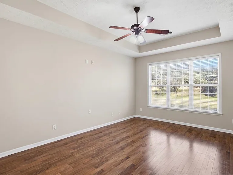 8349 Grayson Grv — Photo 15
