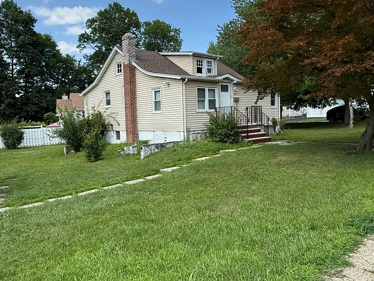 59 Allentown Rd — Photo 11