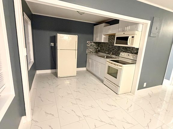 4th image of 3056 FORD Road