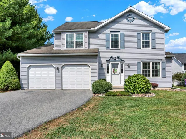 5 Tulpehocken Ct, Womelsdorf, PA 19567