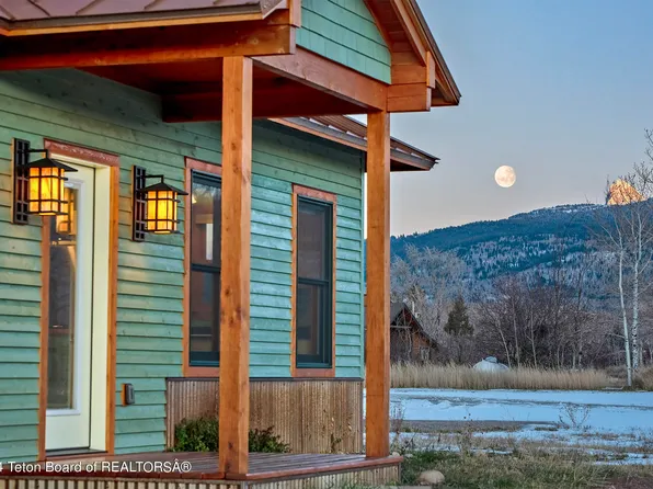 490 Cobblecrest Rd, Driggs, ID 83422