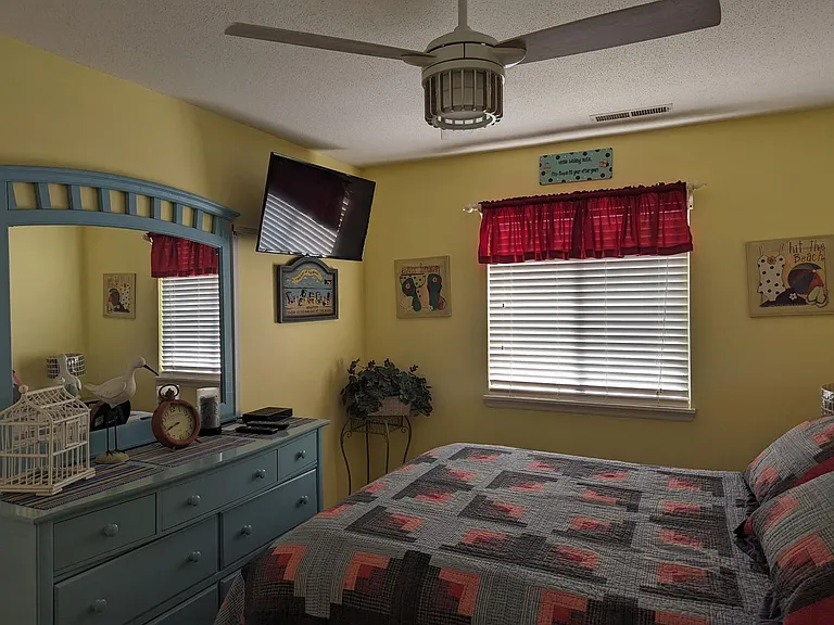 1851 Colony Dr #4C — Photo 9