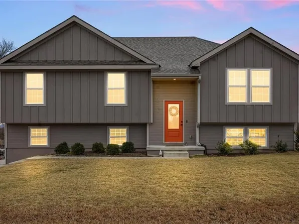 33715 State Highway U Hwy, Rayville, MO 64084