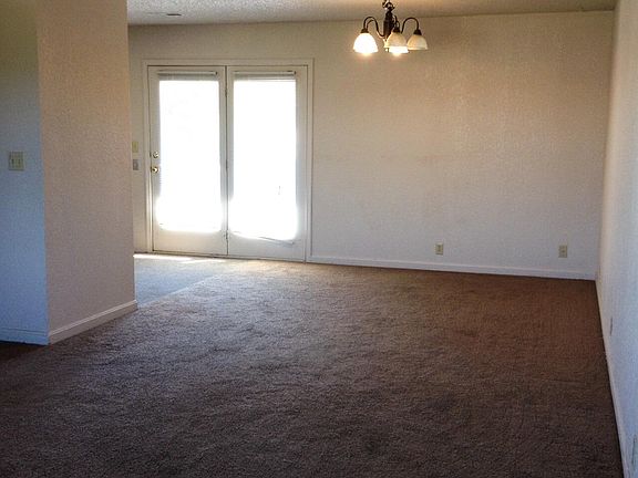 4th image of 5053 Providence Dr #2