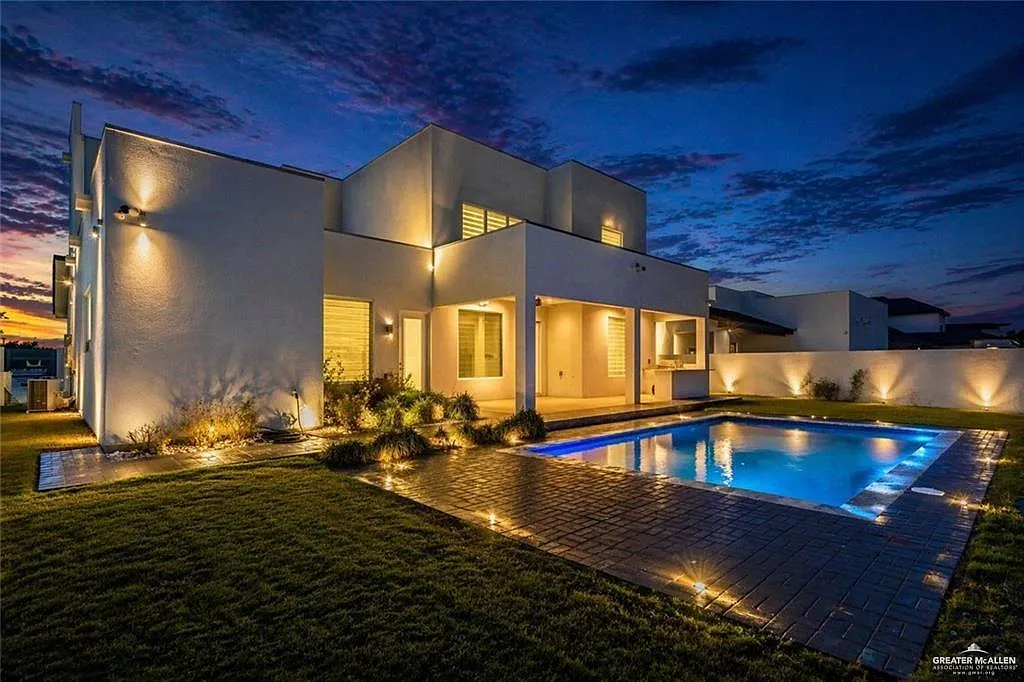 4 bed, 4.5 bath, 2767 sqft, $3,700 — Photo 4
