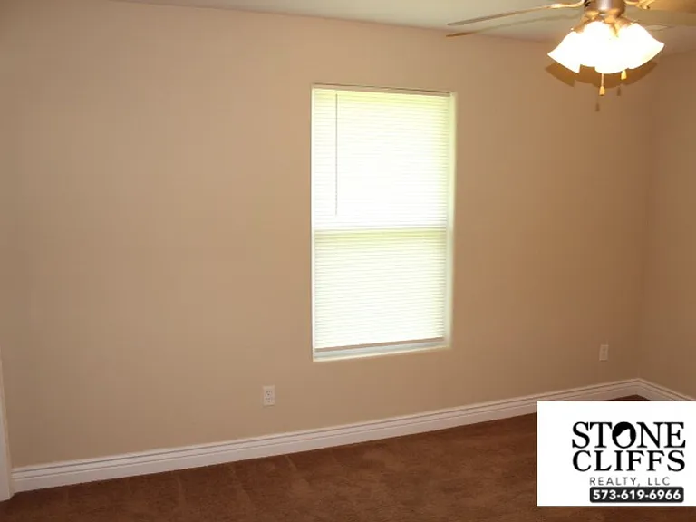 231 Rylee Cir — Photo 21