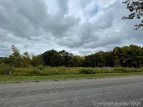 2nd image of 55 Old Hayrake Ln