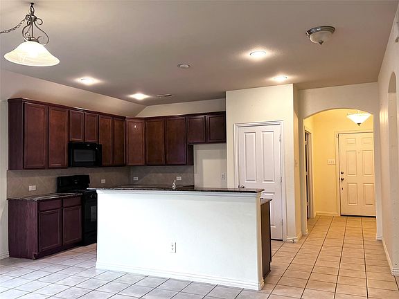 2nd image of 2108 Jasmine Valley Dr