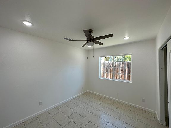 5th image of 1296 Emily Dr