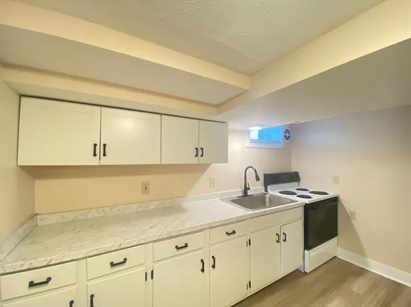 16 Linwood St #A, Nashua, NH 03060