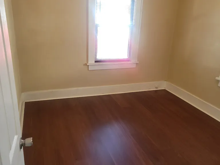 1670 Dallas St — Photo 5