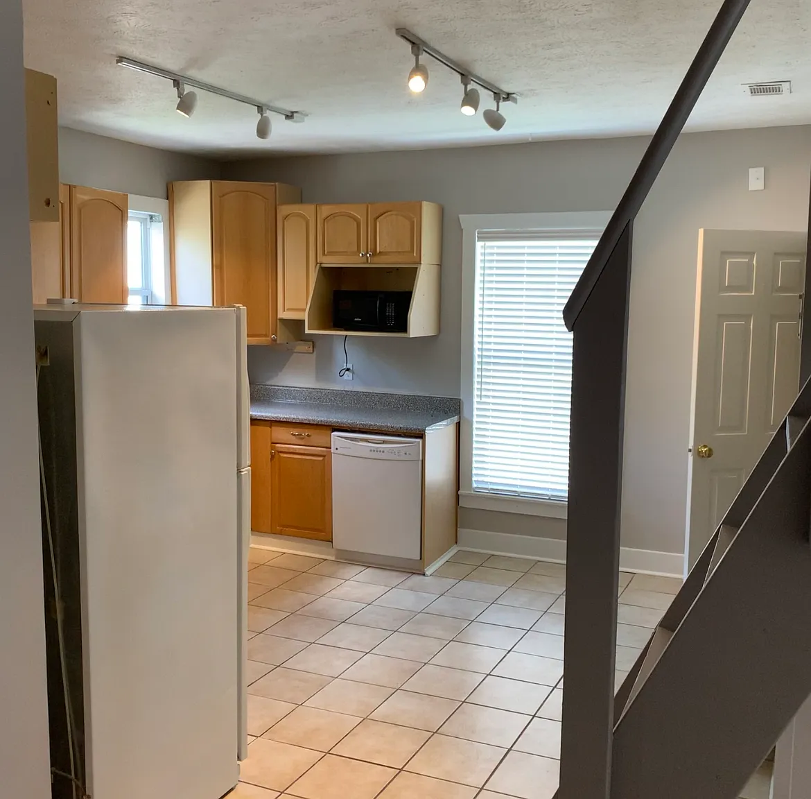 486 Old Wheat St. - Apt. C — Photo 3
