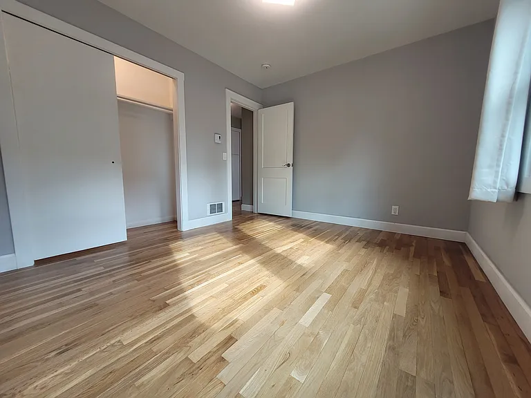 9107 N Kellogg St — Photo 11