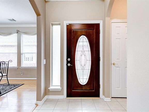 3rd image of 5307 Thorngate Ct
