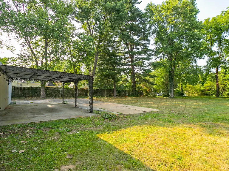 1229 Berwick Trl — Photo 45