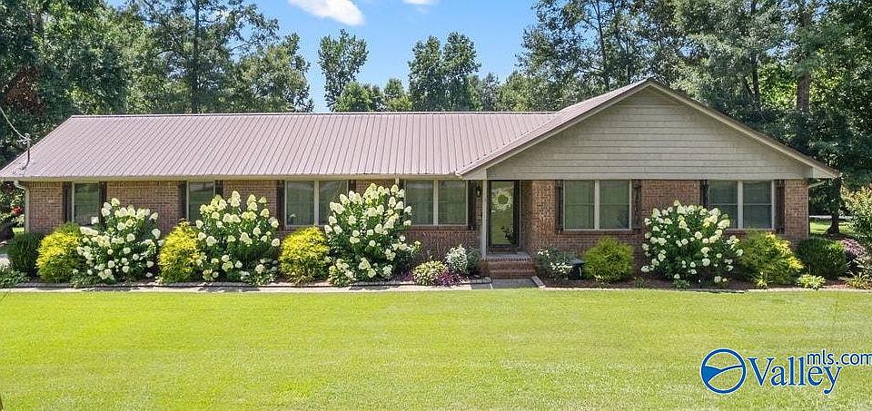 1st image of 2319 Cornelia Cir W