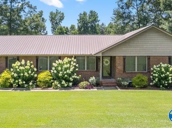 2319 Cornelia Cir W, Gadsden, AL 35901