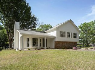 11 Parkmont Dr, Roswell, GA 30076