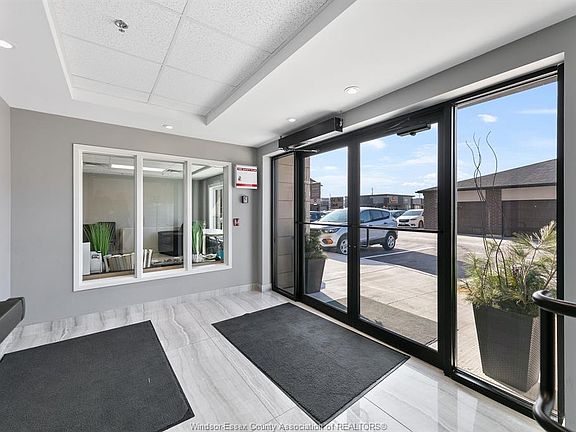 4th image of 716 Brownstone Dr #205