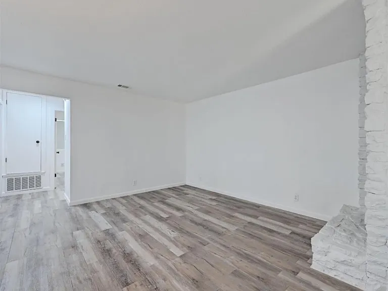 2303 Cedrick Cv #B — Photo 29