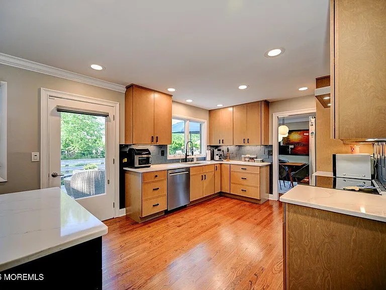 117 Elm Ln — Photo 16