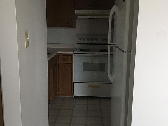 4th image of 1 Andrews Ct APT 5