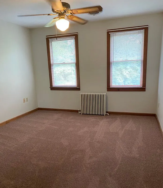 1 bed, 1.0 bath, 696 sqft, $1,250 — Photo 1