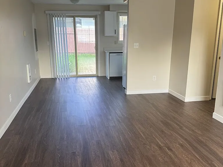 3504 S St — Photo 8