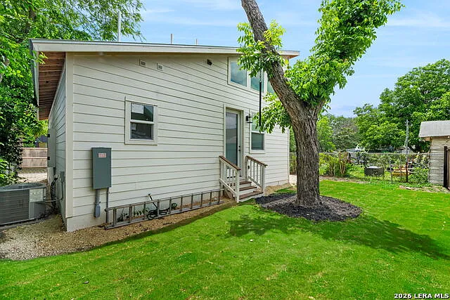 327 Gem Ln — Photo 11
