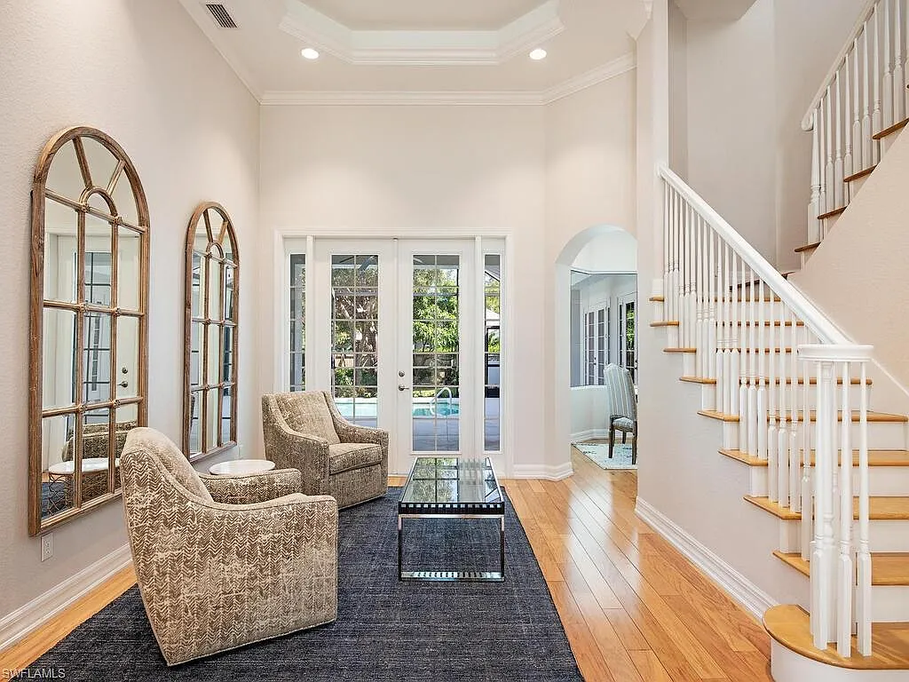 4 bed, 4.0 bath, 3702 sqft, $42,500 — Photo 4