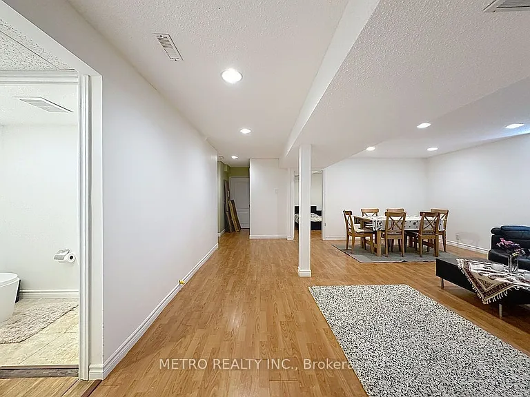 17 Twin Circle Ct #ENTIRE — Photo 31