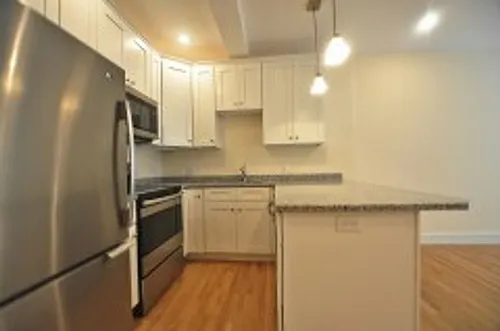 877 Beacon St #2 Photo 1