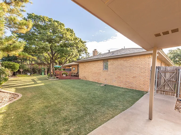 3620 93rd St — Photo 32