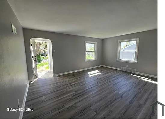 401 Millman Dr — Photo 4