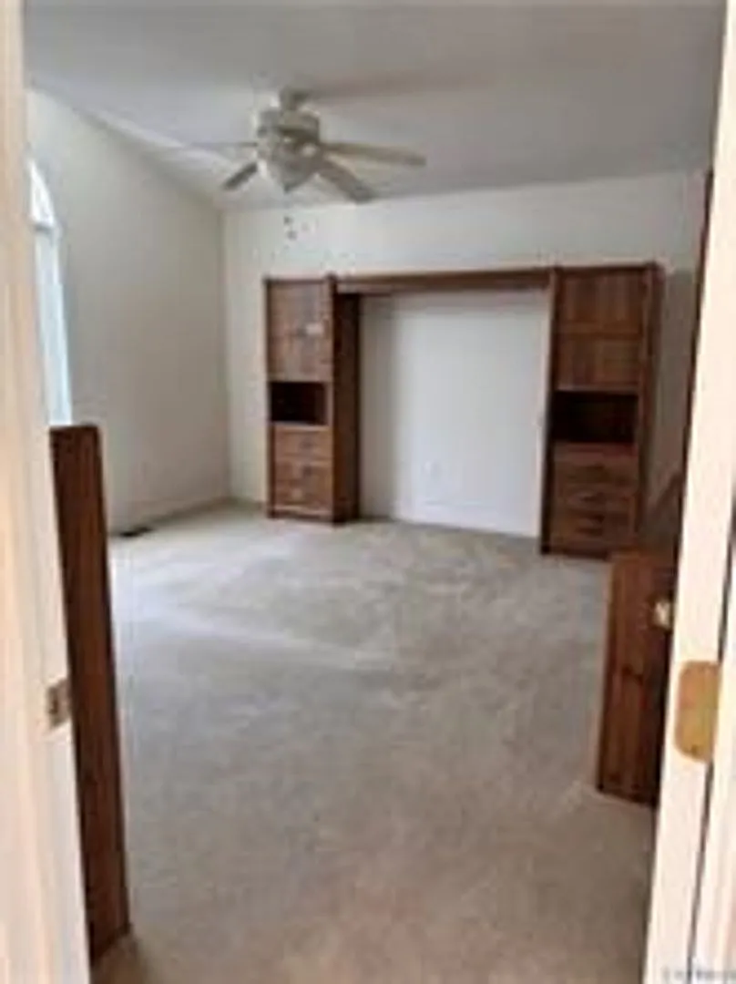 Building Photo - 7873 Willow Walk Dr