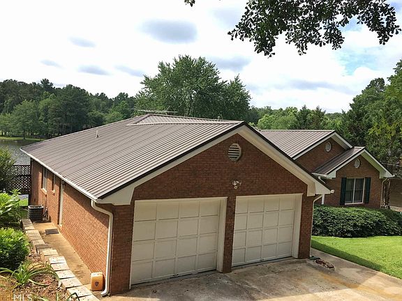 2nd image of 456 Lakeshore Dr