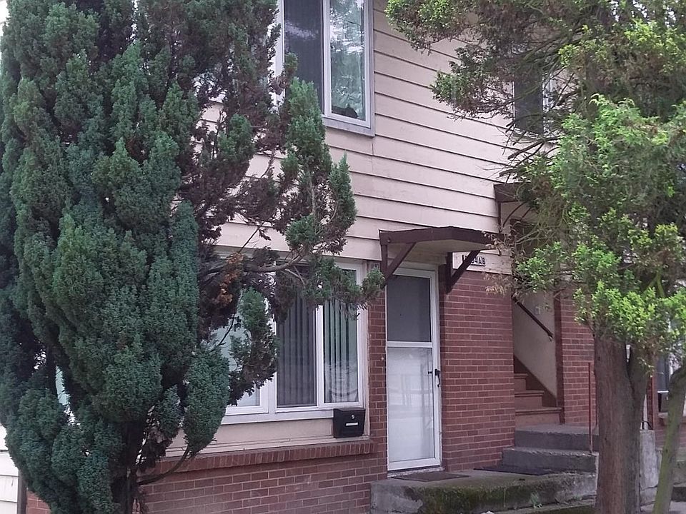 Exterior view of 4 plex.