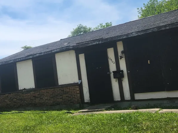 17402 Appletree Dr, Hazel Crest, IL 60429