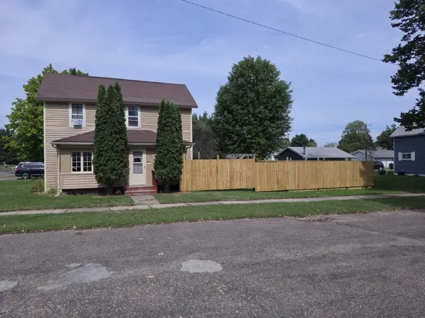 1710 W 1st St, Merrill, WI 54452