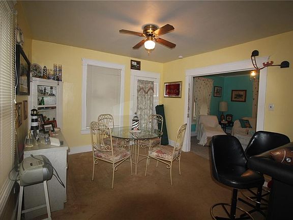4th image of 10853 Brown St