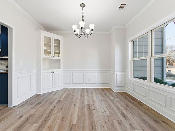 3rd image of 61 Gatlin Ridge Run