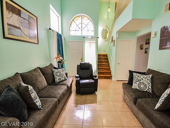 3rd image of 5742 Roundrock Dr