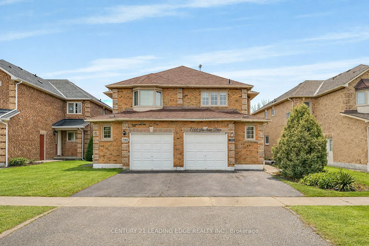 7166 Sandhurst Dr photo 1