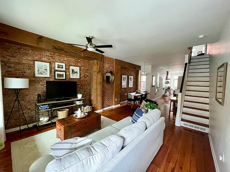 236 Muench St — Photo 2