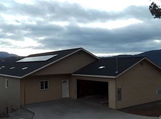 11917 Lakeshore Dr, Clearlake, CA 95422