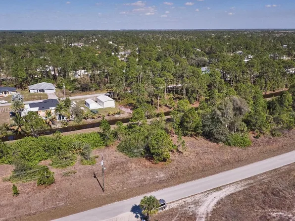 1025 Winters St E, Lehigh Acres, FL 33974