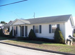 430 Sprinkle Ave, Marion, VA 24354
