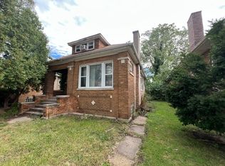 8253 S Kimbark Ave, Chicago, IL 60619