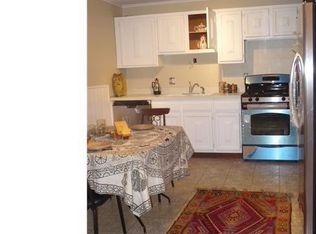 10 Minister Brook Dr, Weatogue, CT 06089