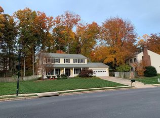 12222 Ox Hill Rd, Fairfax, VA 22033